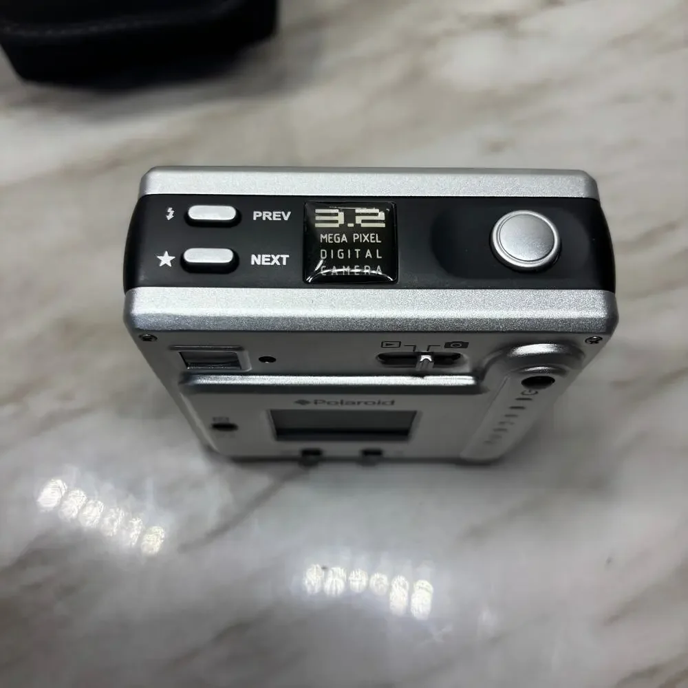 Vintage Polaroid PDC 3030 3.2MP Digital Camera with Case